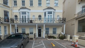 Front of property - Fred's Flat With Sea View (Brighton)