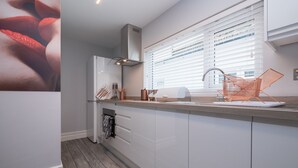 Private kitchen - Fred's Flat With Sea View (Brighton)