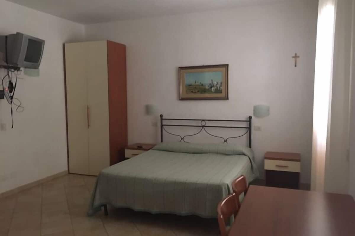 2 habitaciones y caja de seguridad en la habitación