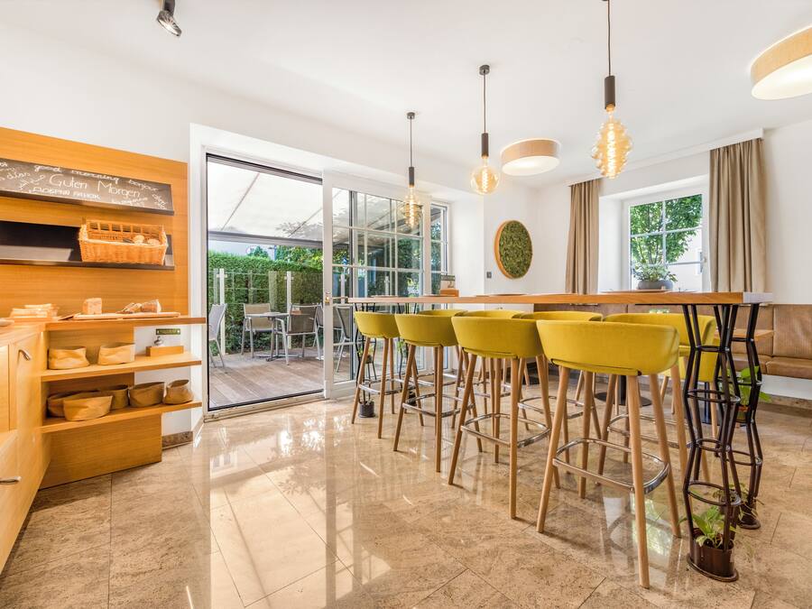 Daily buffet breakfast for a fee