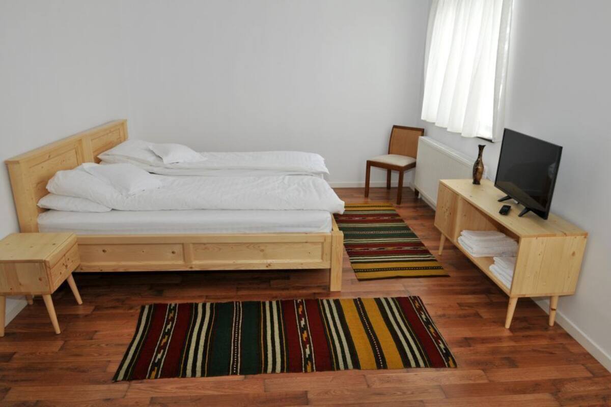 Villa | 7 bedrooms, iron/ironing board, WiFi (free), bed sheets