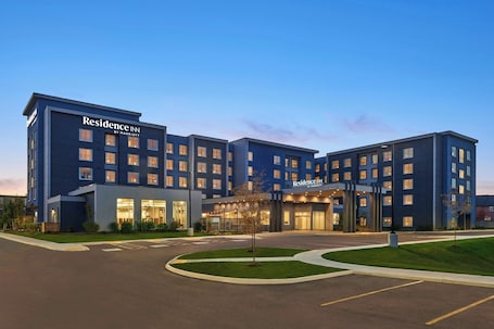 Exterior. Residence Inn by Marriott Toronto Mississauga Southwest