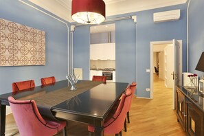 Apartment, 2 Bedrooms, Kitchen | Living room - Tornabuoni Boutique (Florence)