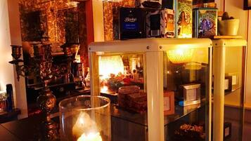 Coffee shop