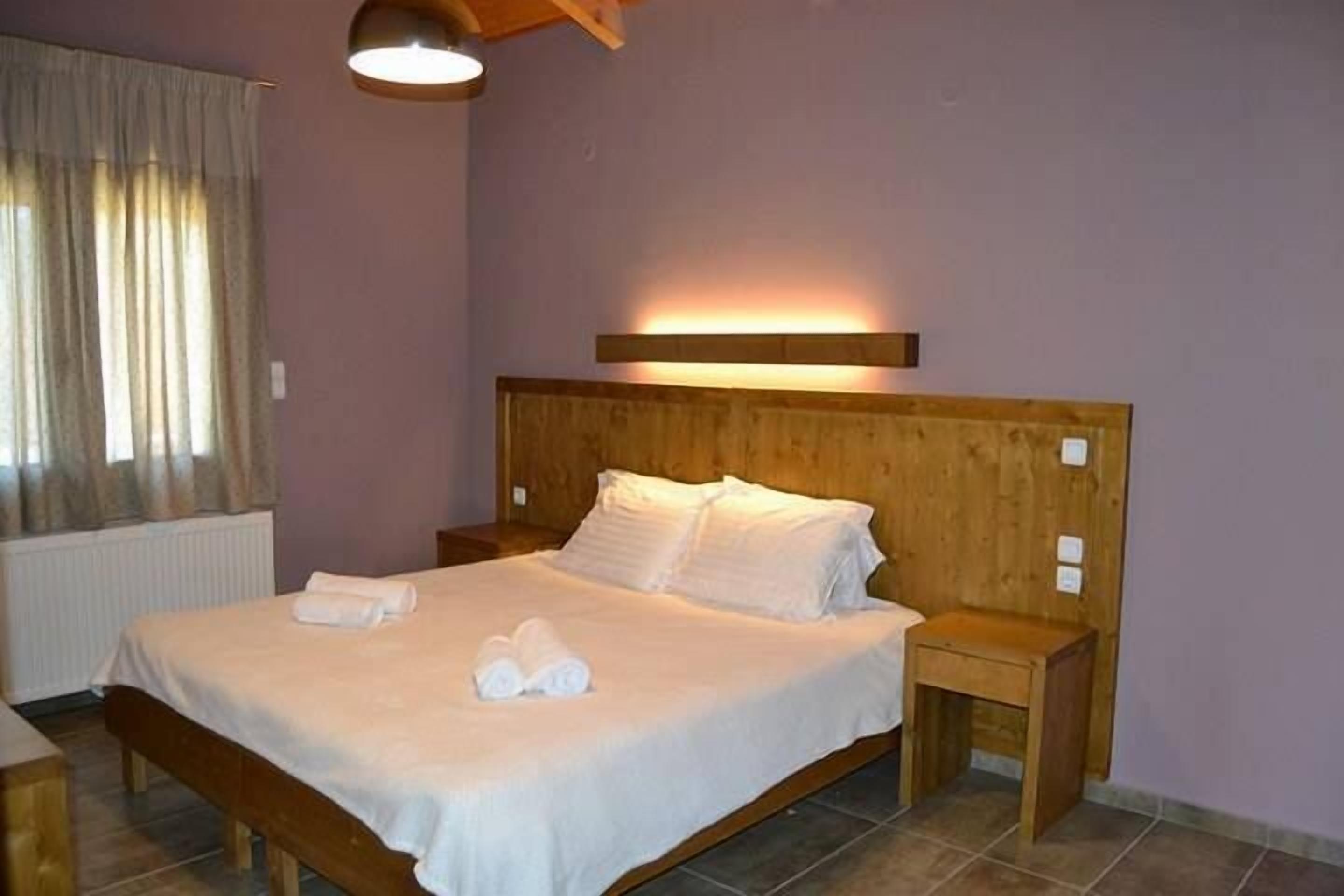 1 bedroom, premium bedding, soundproofing, free cots/infant beds