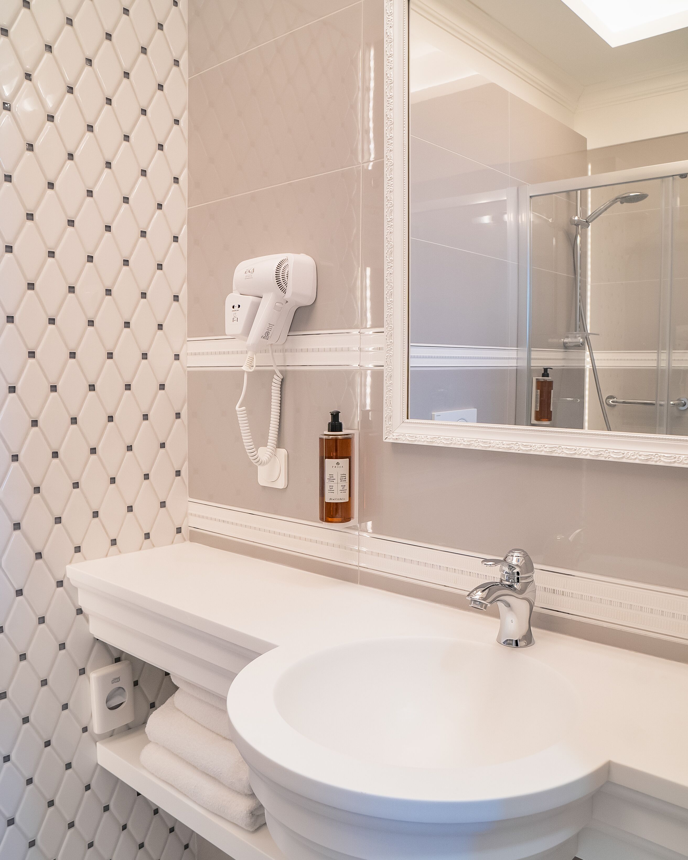 Photo - Merci Boutique Hotel