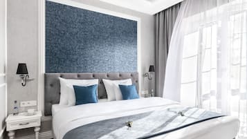 In-room safe, desk, laptop workspace, blackout drapes