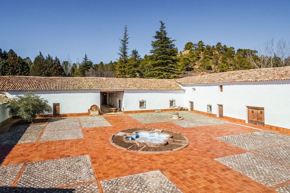 Country house next to the Jucar river