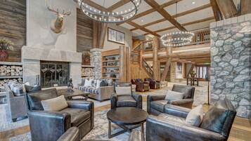 Condo, 3 Bedrooms | Living area