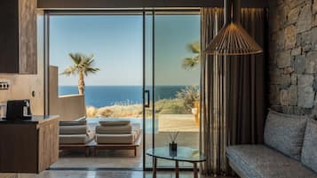 Wave Suite (Sea View with Private Pool) | Oleskelualue