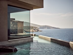 Acroterra Villa (2 Bedroom Villa with private Infinity pool) | Pemandangan dari kamar
