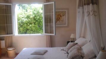 Kamar, teras (Treille) | Didekorasi berbeda-beda dan dilengkapi dengan perabotan berbeda-beda