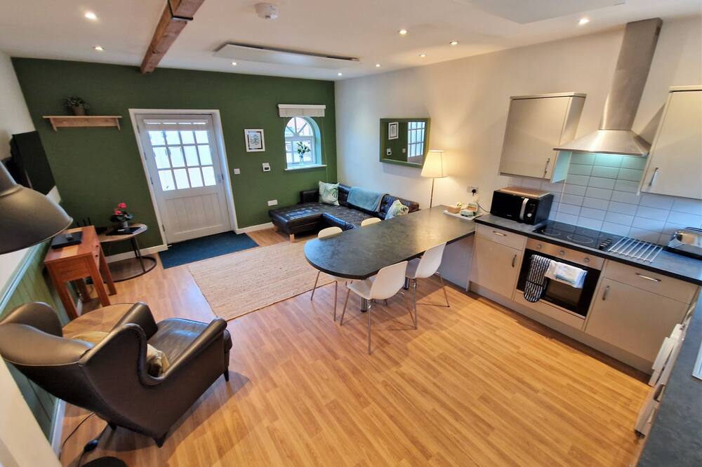Barley End - a two bedroom, sleeps 3 that sleeps 3 guests in 2 bedrooms