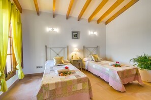 3 bedrooms, iron/ironing board, free WiFi, bed sheets - Rural finca in Muro Sa Font with swimming pool (Muro)