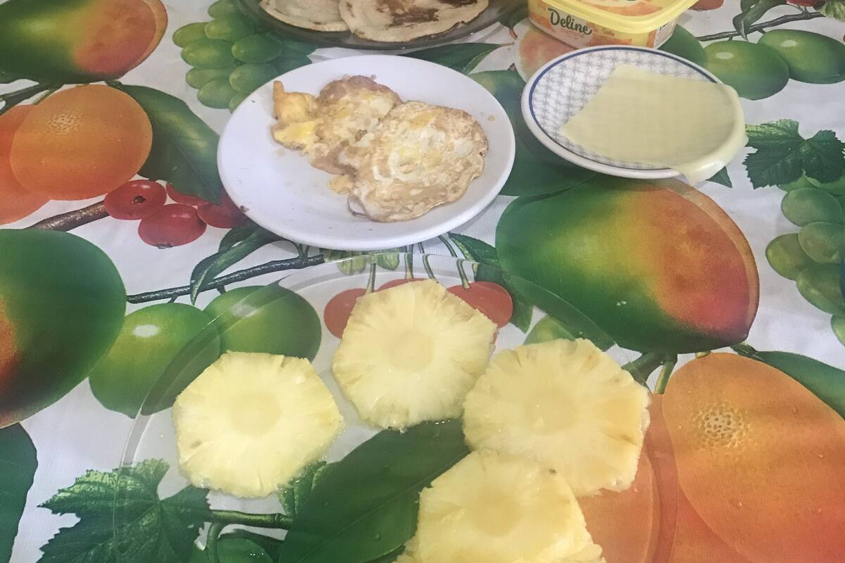 Free WiFi, bed sheets