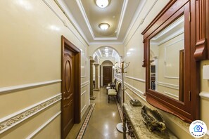 Interior - LUXURIOUS CLASSIC APARTMENT. TOP LOCATION: BESSARABSKA SQUARE (Kyiv)