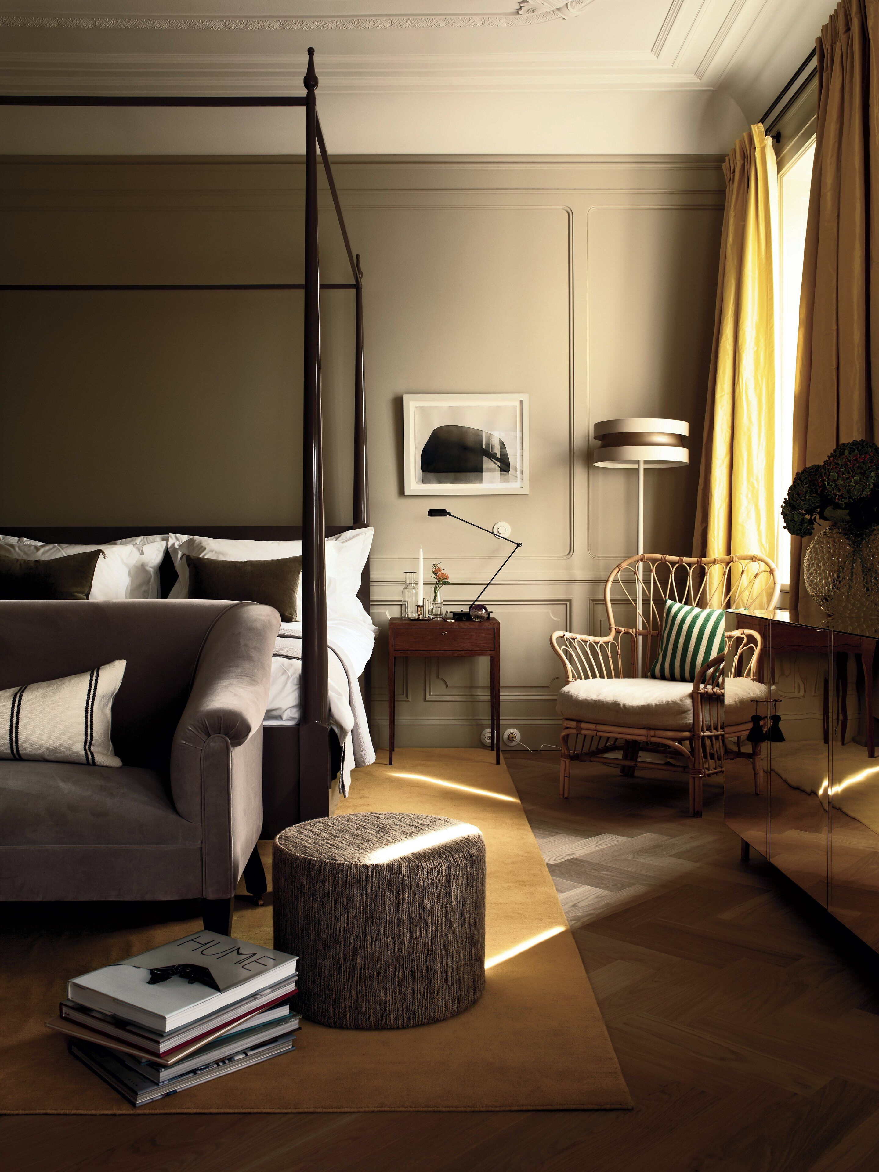 suite, 1 king bed, garden view | premium bedding, down duvets, minibar, in-room safe