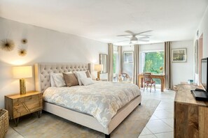 5 bedrooms, desk, travel cot, free WiFi