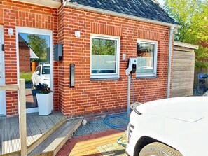 Electric vehicle charging station - Hotel garni DünenNest (St. Peter-Ording)