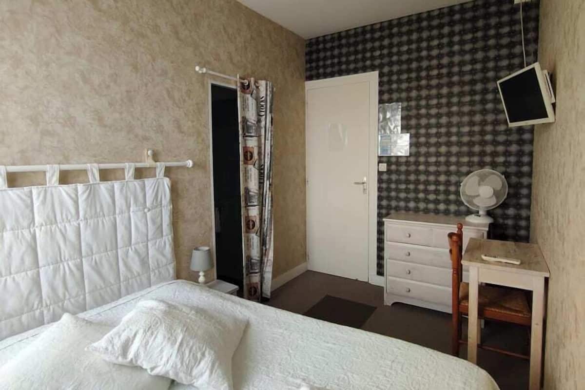 Classic Double Room, Garden View