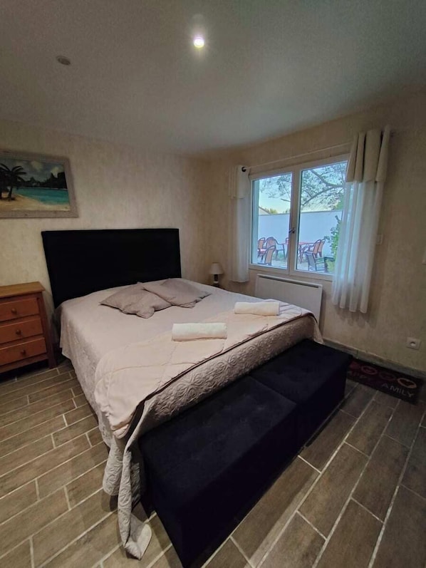 Studio, vue jardin