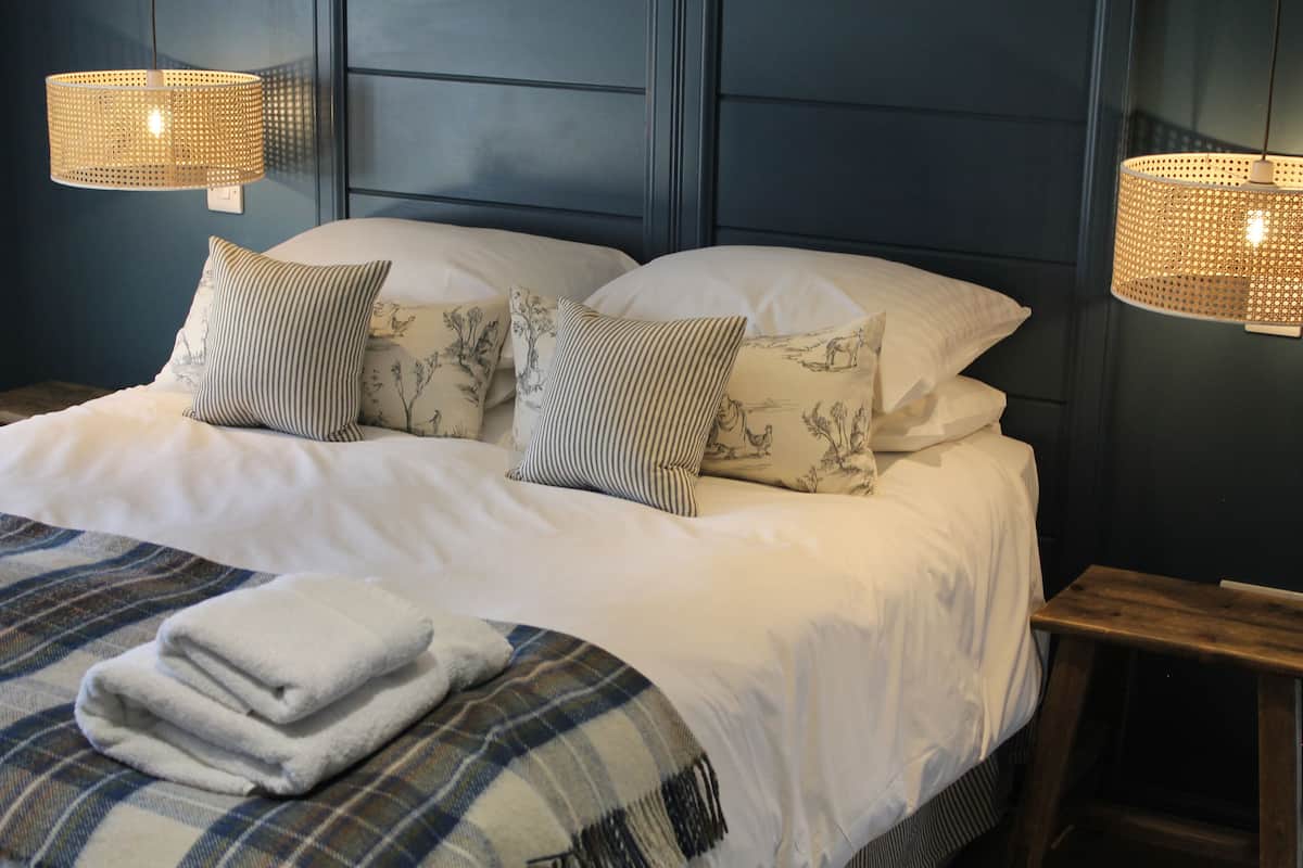 Deluxe tweepersoonskamer, uitzicht op rivier | 1 slaapkamer, individueel gedecoreerd, individueel gemeubileerd