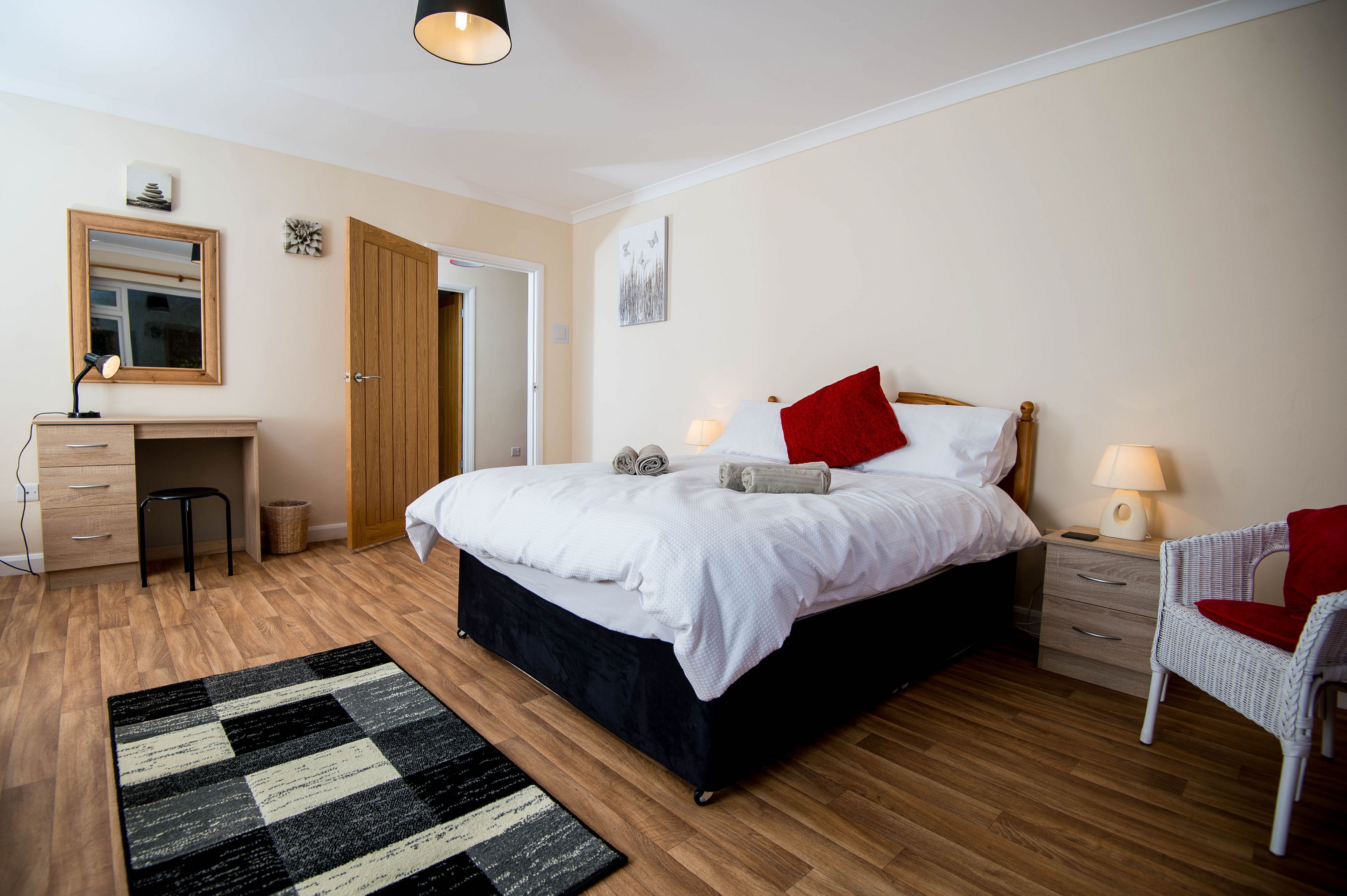 5 bedrooms, Internet, wheelchair access