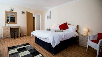 5 bedrooms, Internet, wheelchair access