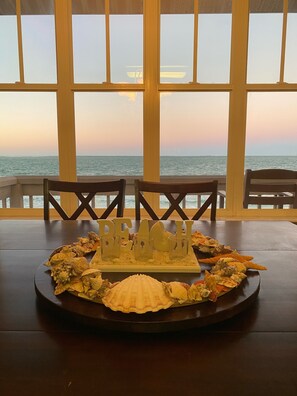 Dining - Breathtaking Views and Lasting Memories - Beachfront Fun & Relaxation (Anna Maria)