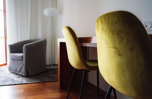 Flat-screen TV - Bigatt Hotel & Restaurant (Paradiso)