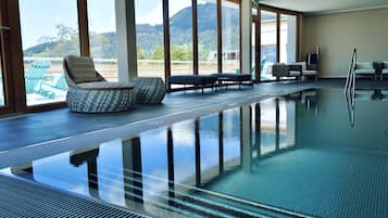 Indoor pool, pool loungers