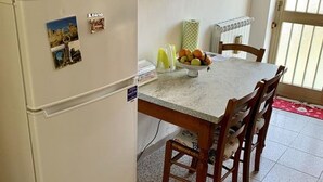 Uklassifisert bilde, 5 av 8, knapp
