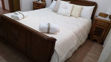 1 habitación, tabla de planchar con plancha y acceso a internet