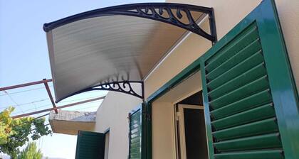 If you love nature in the hills cottage surrounded by greenery p.t.