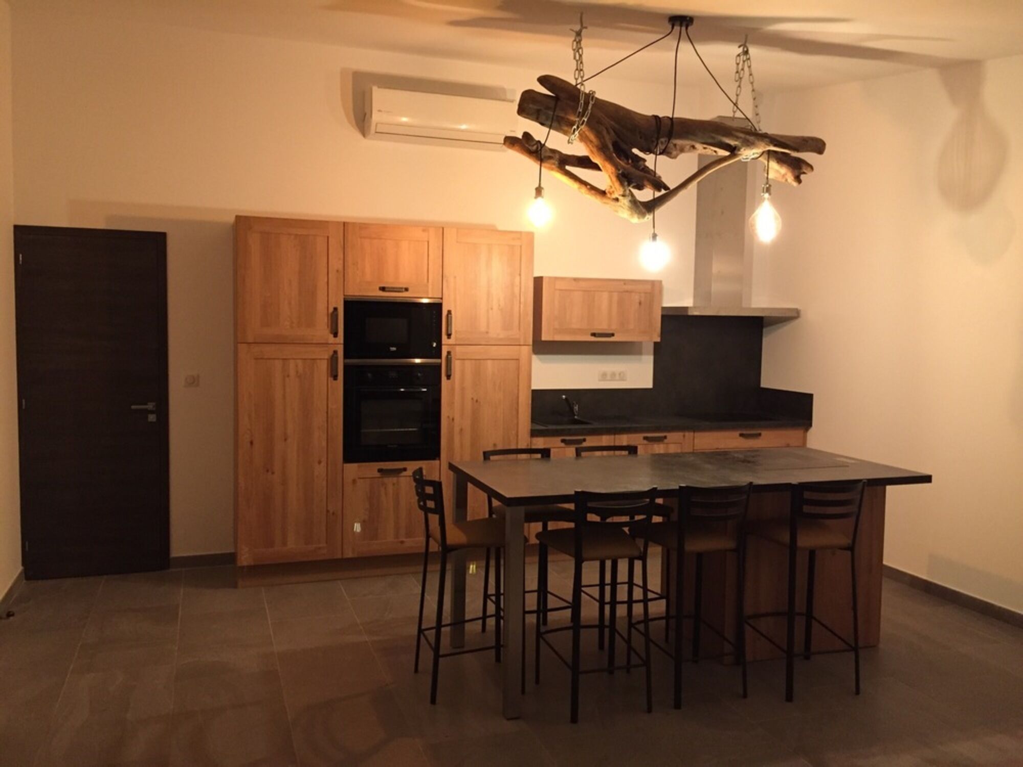 Gite jacuzzi swimming pool Camargue freewifi