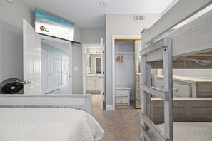 3 chambres, fer et planche à repasser, Wi-Fi gratuit, draps fournis