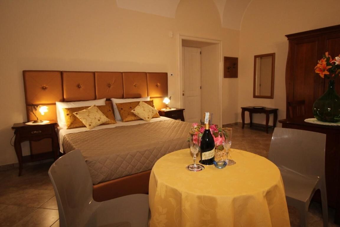 Bureau, chambres insonorisées, lits b ébé (en supplément), Wi-Fi gratuit