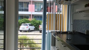 Fridge, microwave, stovetop, electric kettle