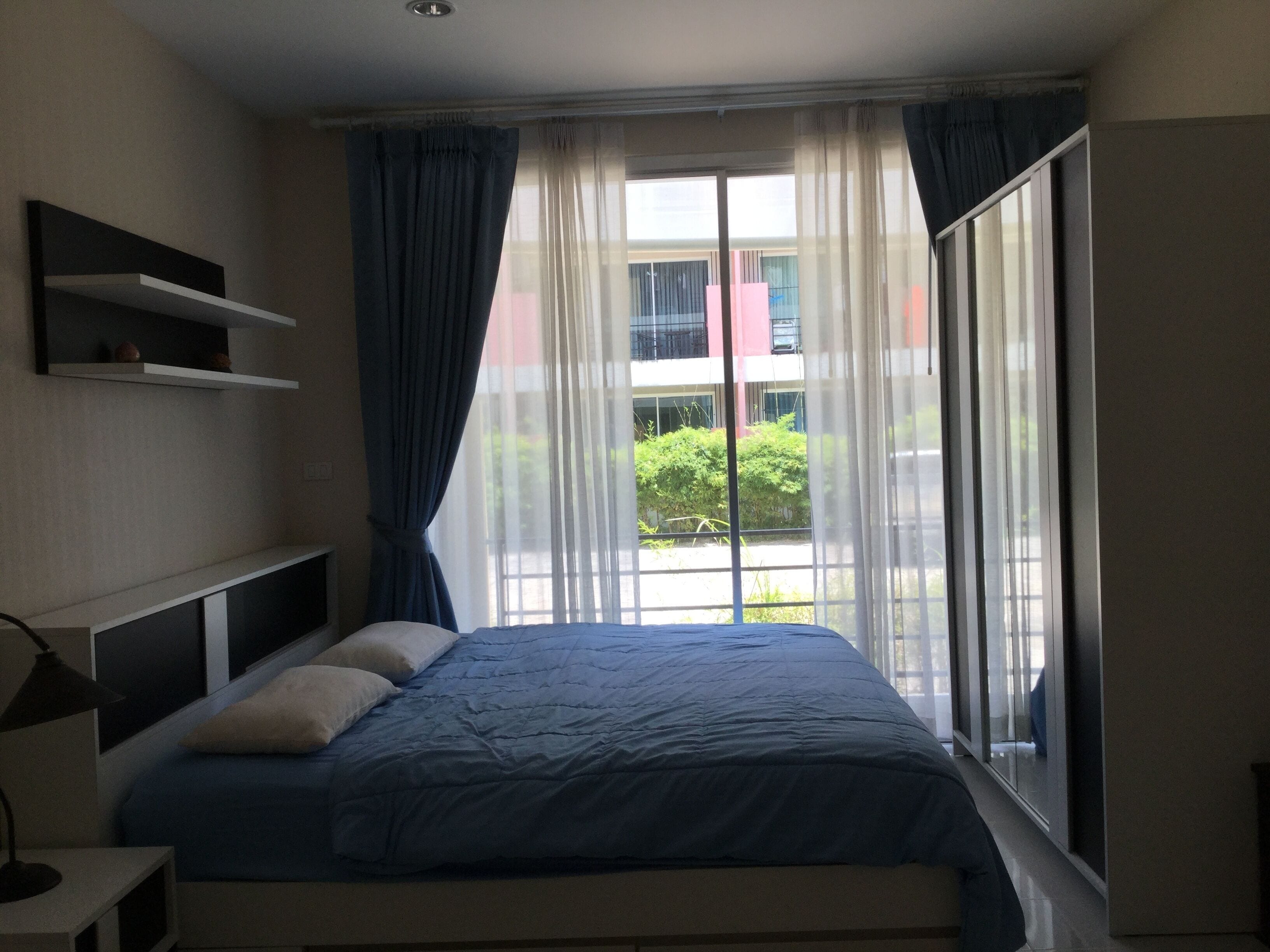 2 Schlafzimmer, Schreibtisch, Bügeleisen/Bügelbrett, WLAN