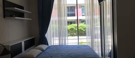 2 Schlafzimmer, Schreibtisch, Bügeleisen/Bügelbrett, WLAN