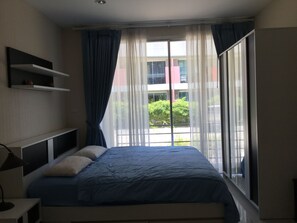 2 bedrooms, desk, iron/ironing board, WiFi - Romantic and relax beach (Wichit)