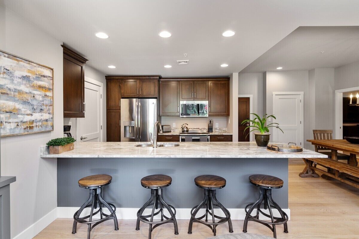 雪櫃、微波爐、焗爐、爐具