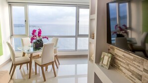 Interior - 1 Bedroom Ocean View Apartment (Cartagena)