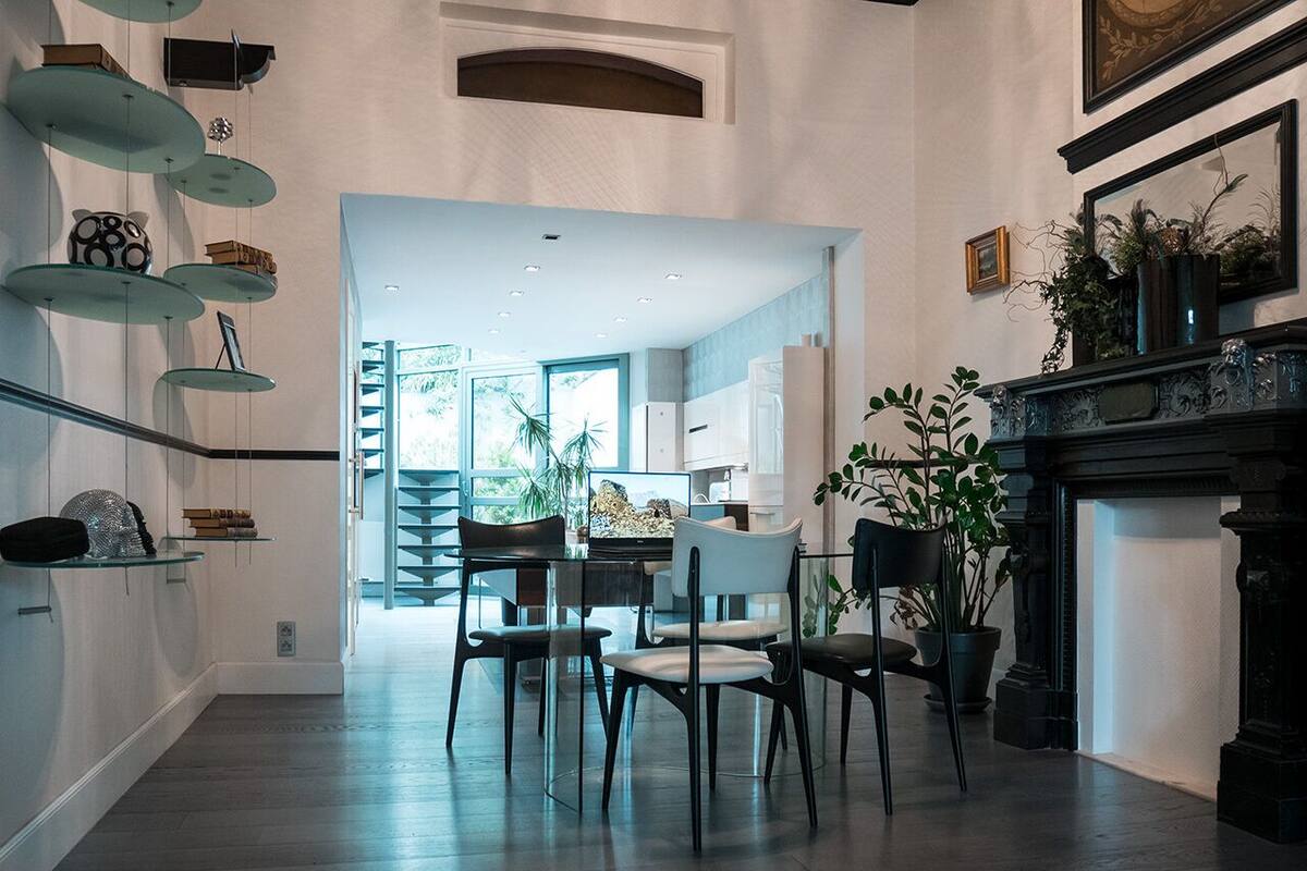 City Apartment | Living area
