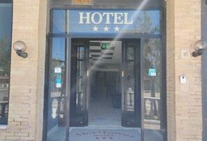 Exterior - Alex & Lorenz Hotel (Pomezia)