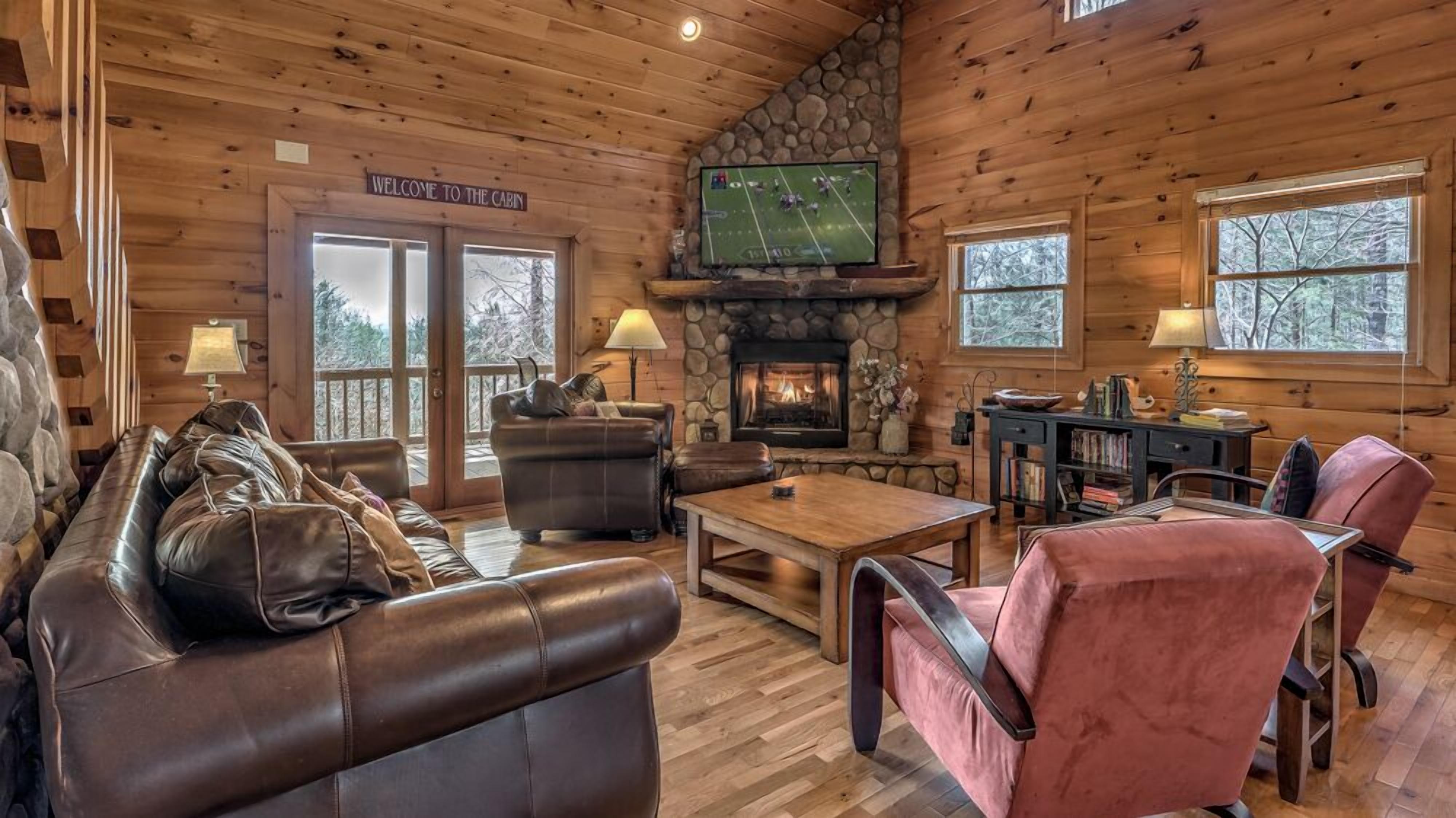 Above Expectations- Pet Friendly | Hot Tub | Outdoor Fire Pit