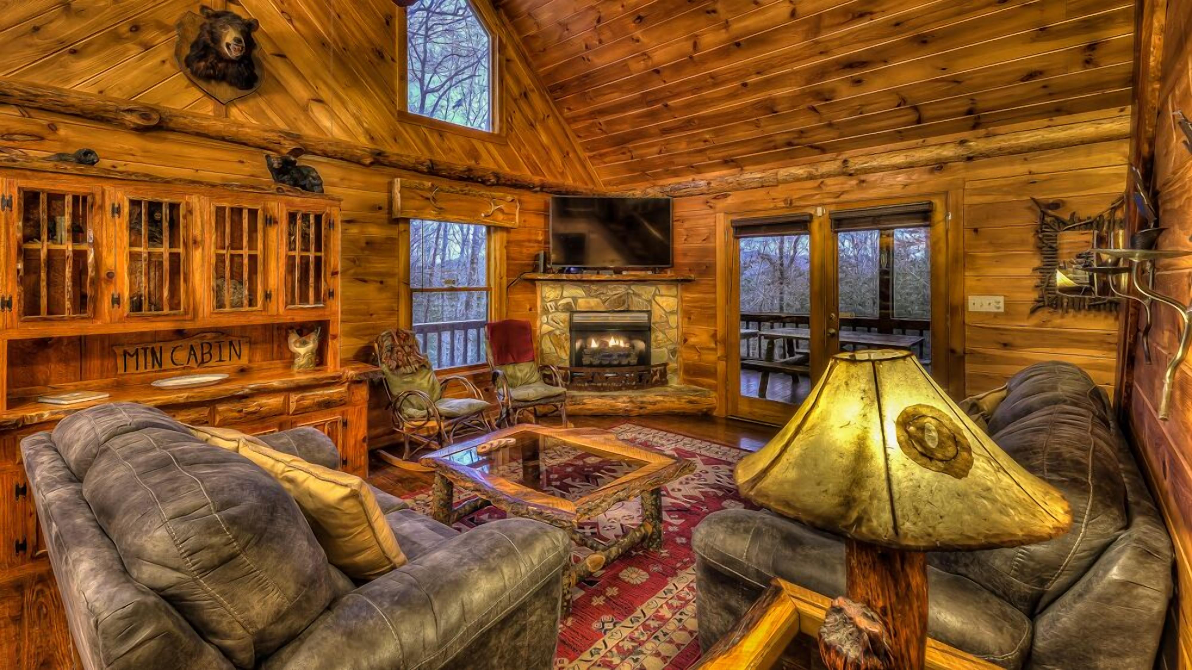 Big Buck Lodge- Screened Porch | Fire Pit | Aska Adventure Area