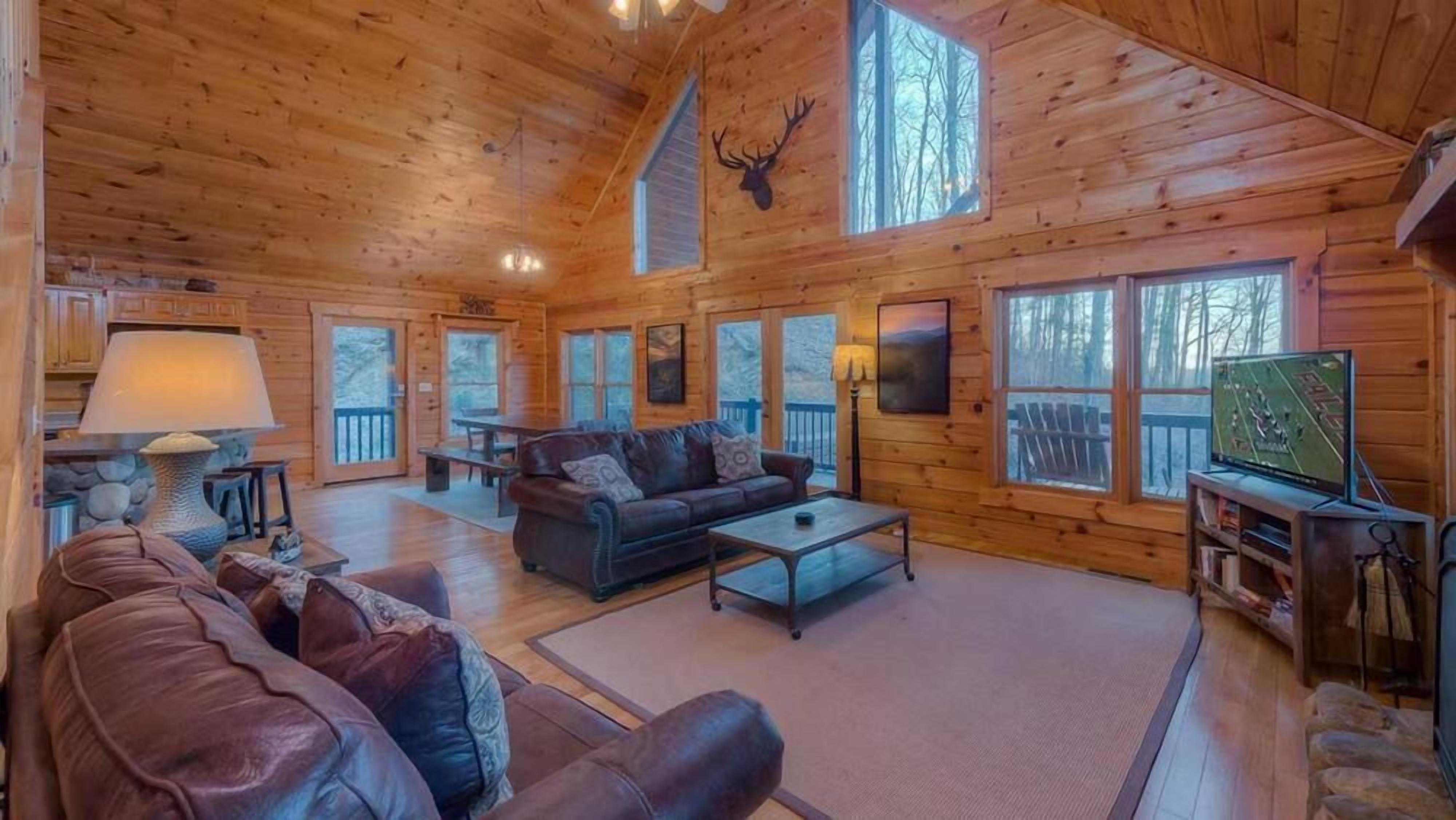 Happy Campers- Pet Friendly | Large Hot Tub | Game Room | Secluded