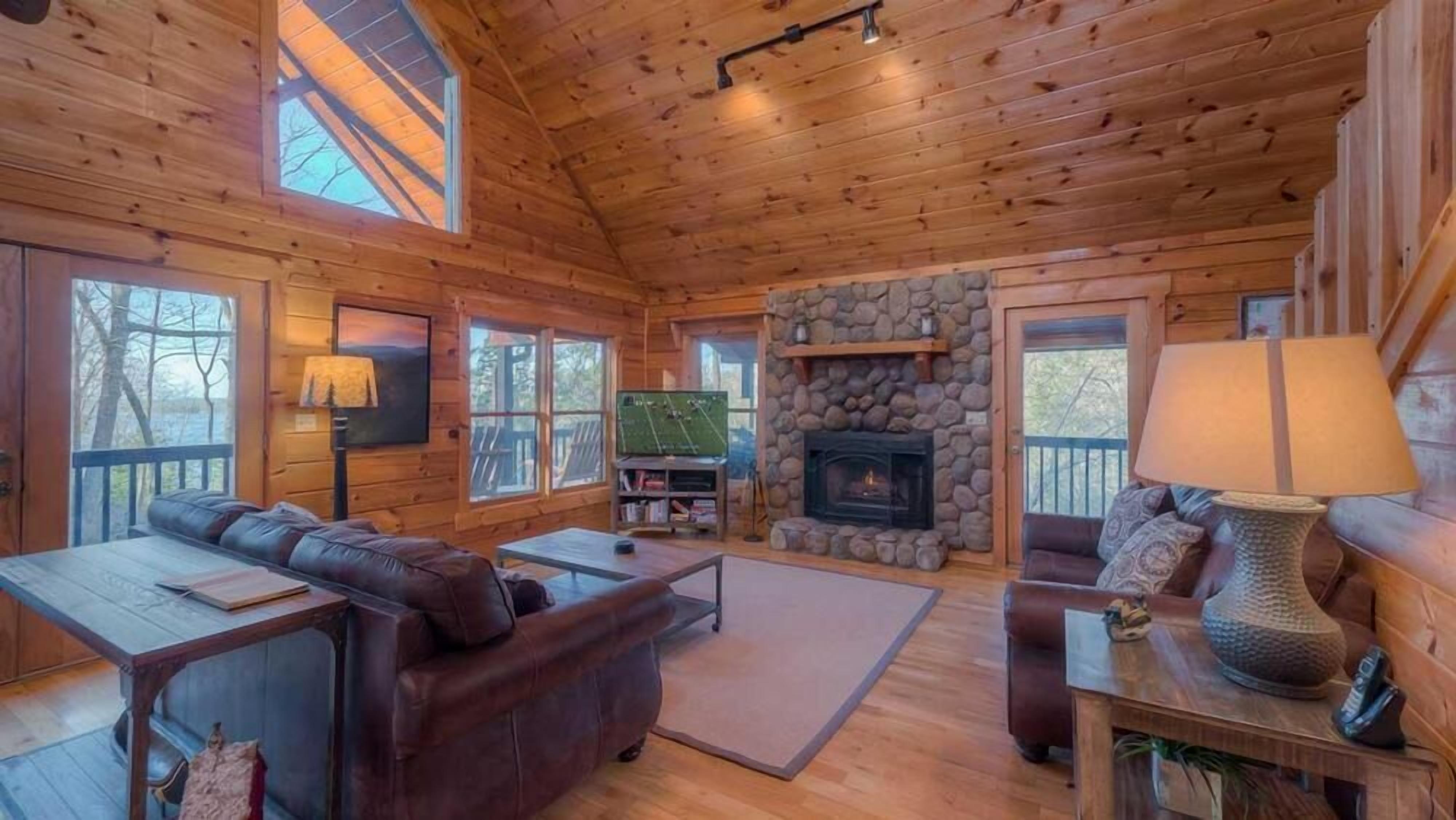 Happy Campers- Pet Friendly | Large Hot Tub | Game Room | Secluded