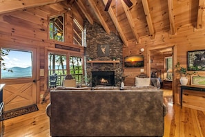 Flat-screen TV, fireplace, Netflix, streaming services